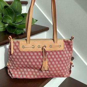 Dooney and Bourke genuine leather signature canvas shoulder bag handbag purse